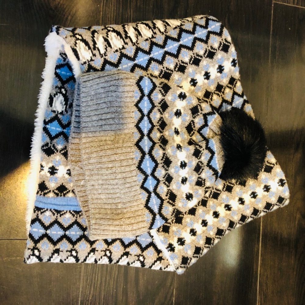 Vera Bradley Scarf & Hat Set